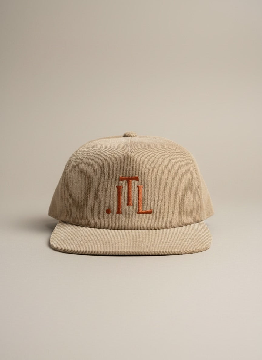 The Après Cap - Inside the Leather Golf Gloves