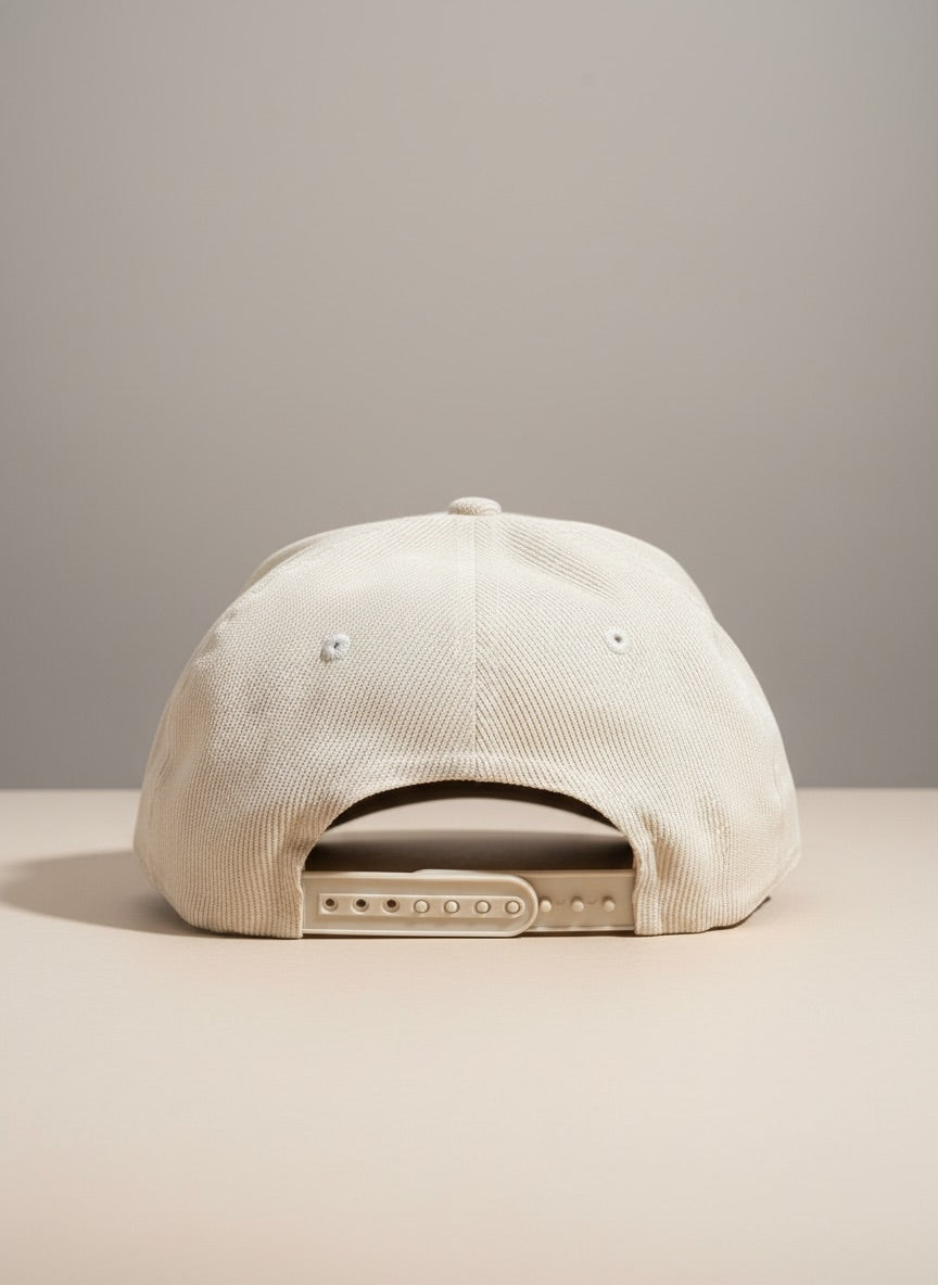 The Après Cap - Inside the Leather Golf Gloves