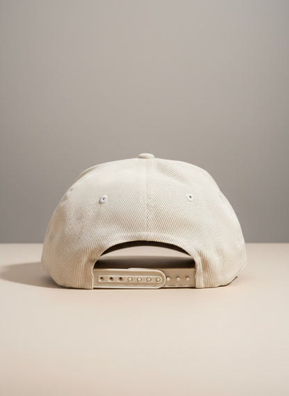 The Après Cap - Inside the Leather Golf Gloves