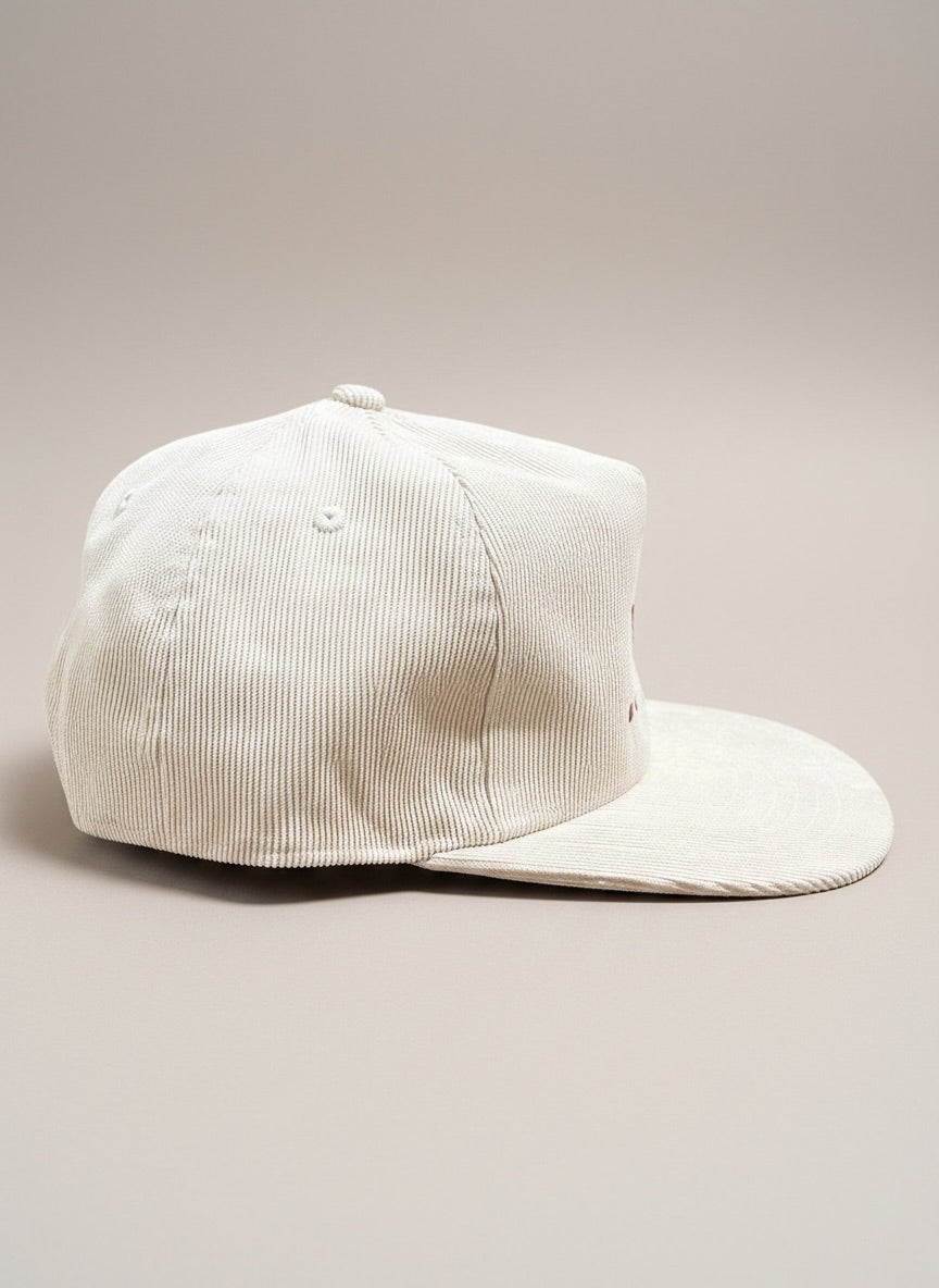 The Après Cap - Inside the Leather Golf Gloves