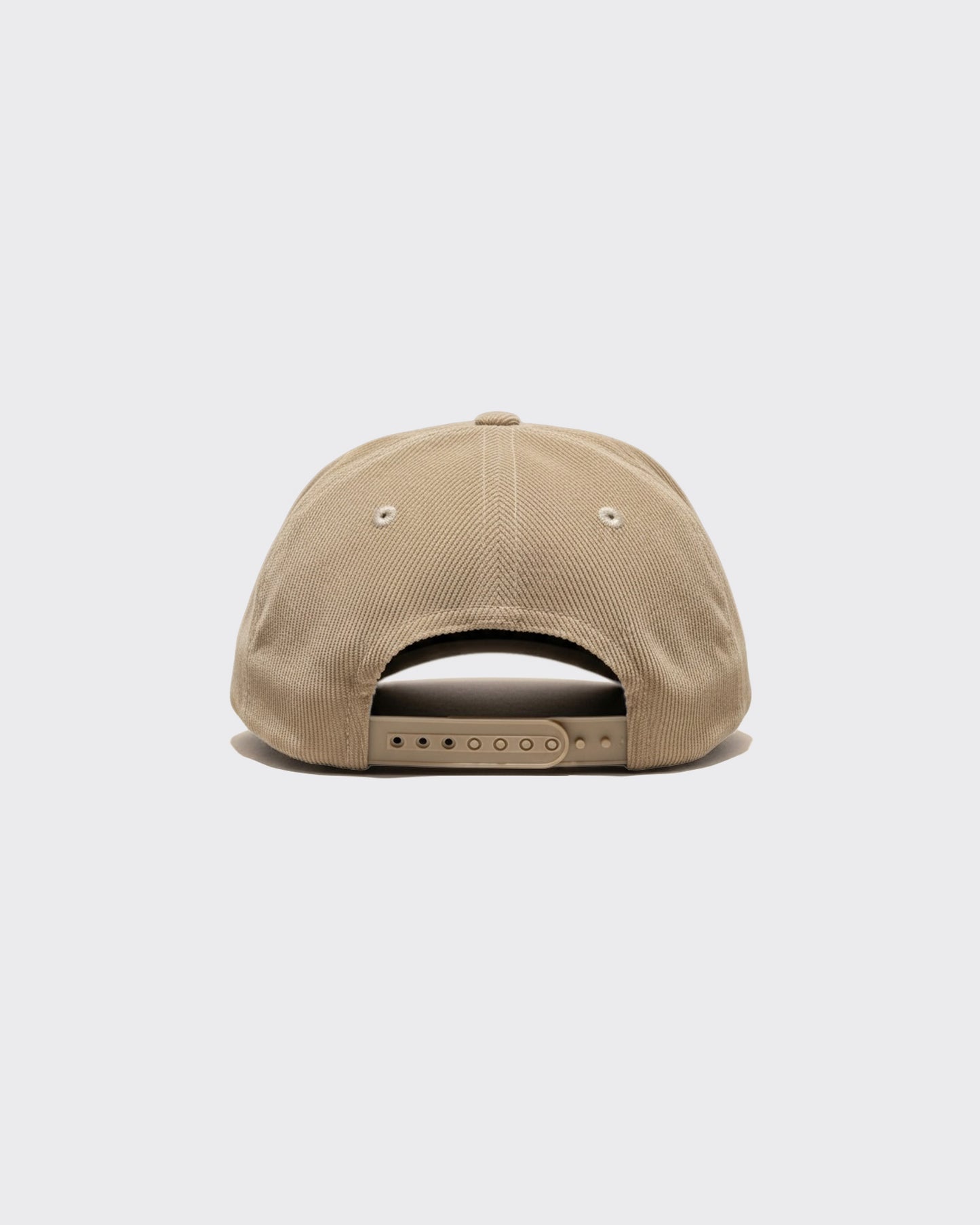 The Après Cap - Inside the Leather Golf Gloves