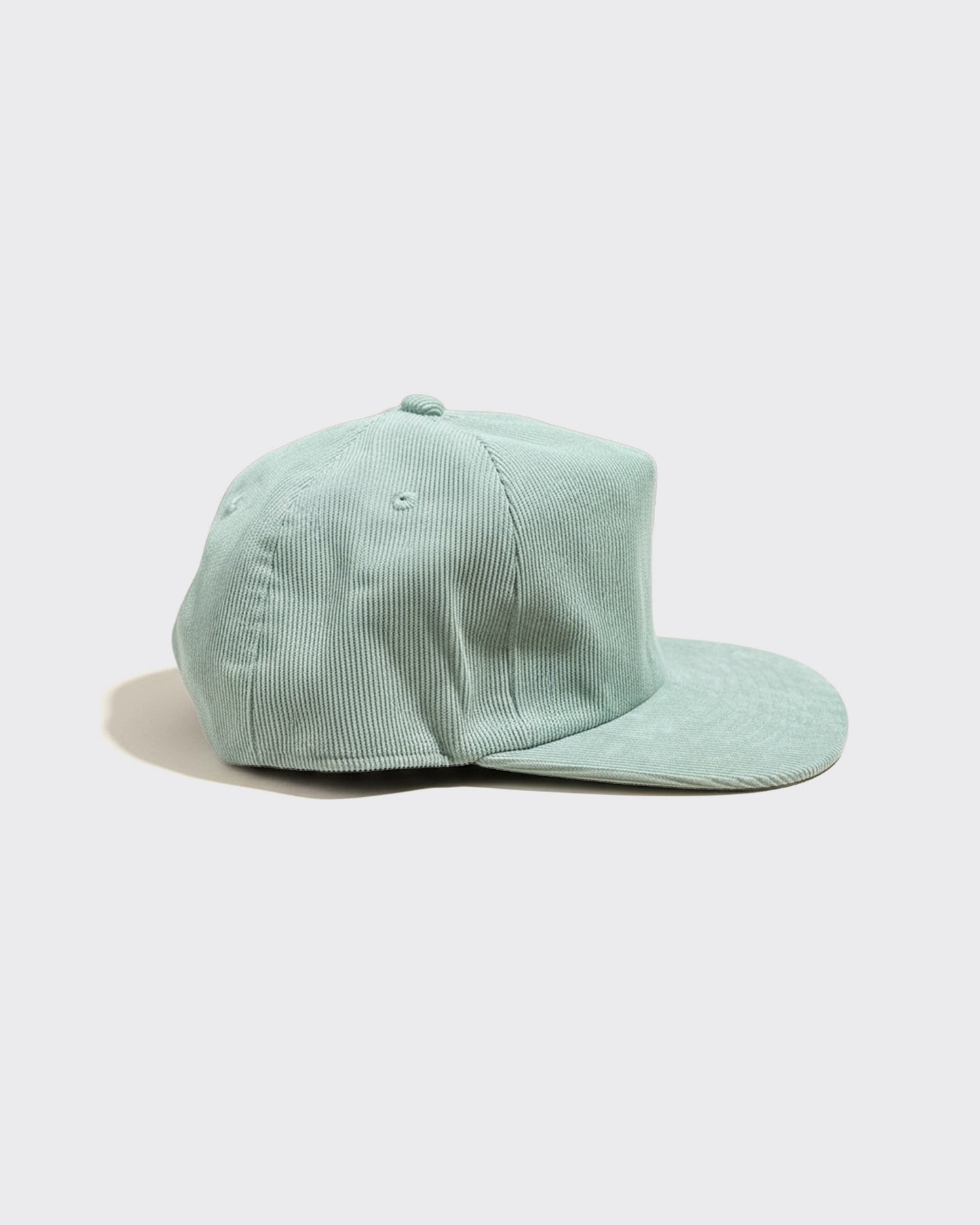 The Après Cap - Inside the Leather Golf Gloves