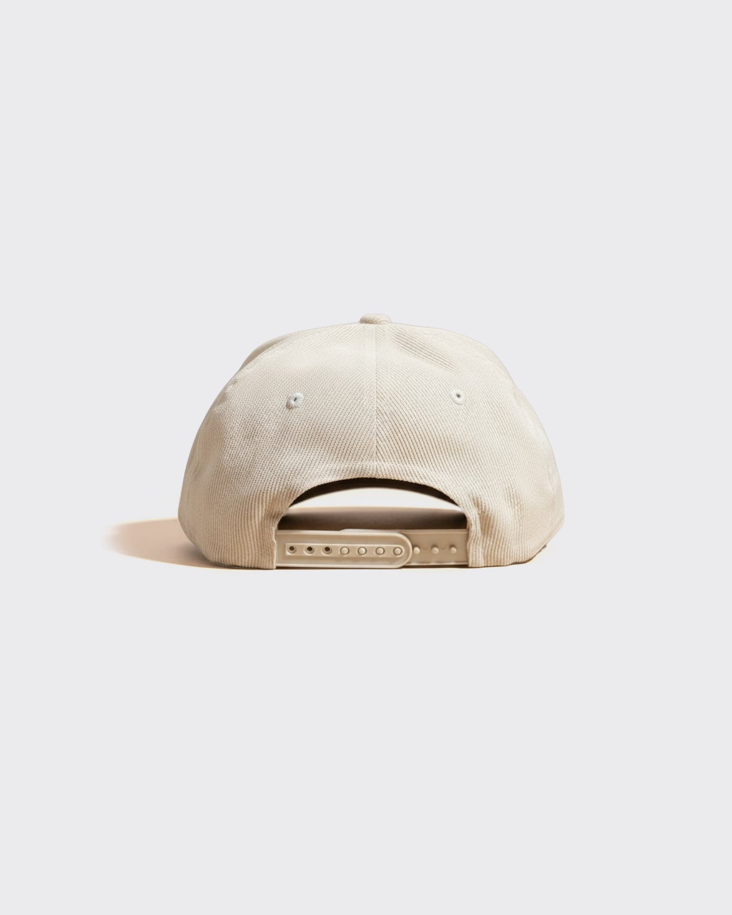 The Après Cap - Inside the Leather Golf Gloves